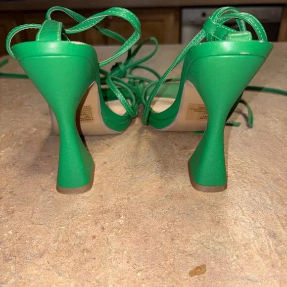 EXCELLENT Steve Madden Green Lafayette Flared Block Heel Wrap-Around Sandals 7.5 - Picture 6 of 13